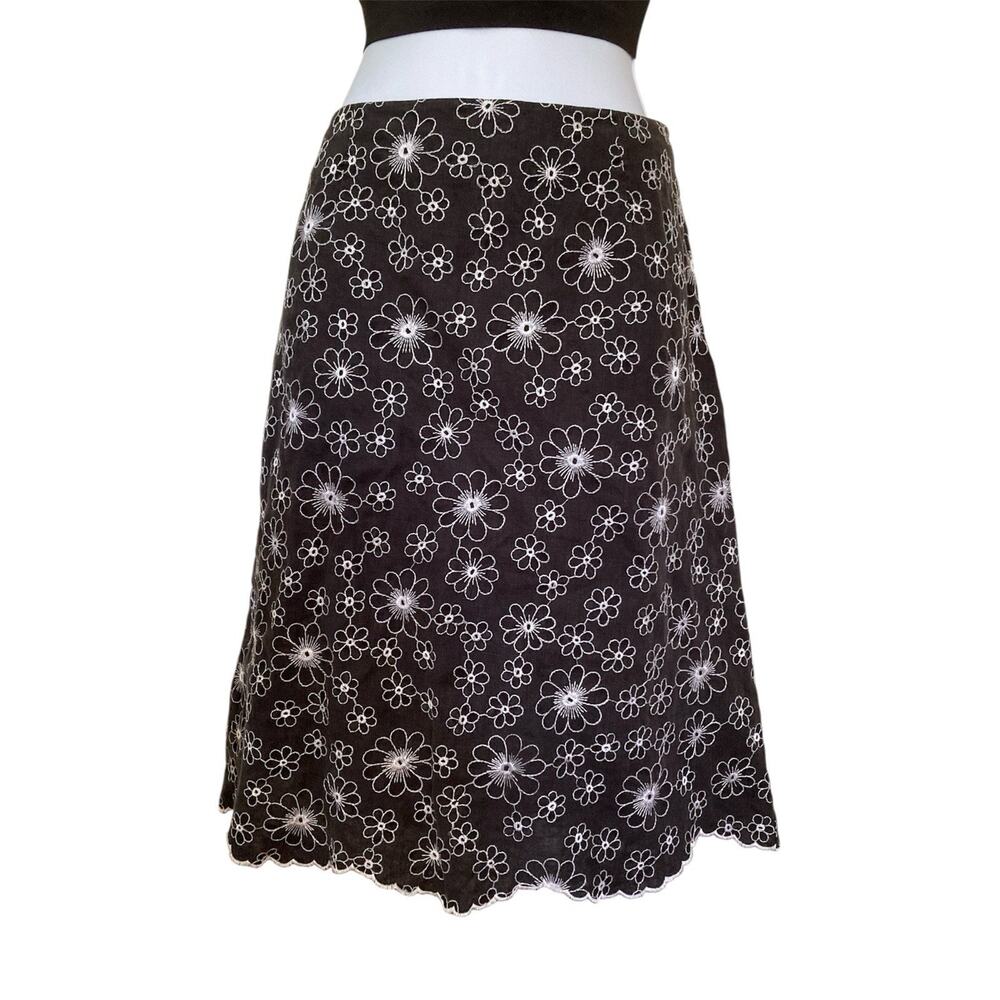Vintage 90s Y2k Boho Cottage Daisy Flower Embroidered Linen Knee Skirt Size 4